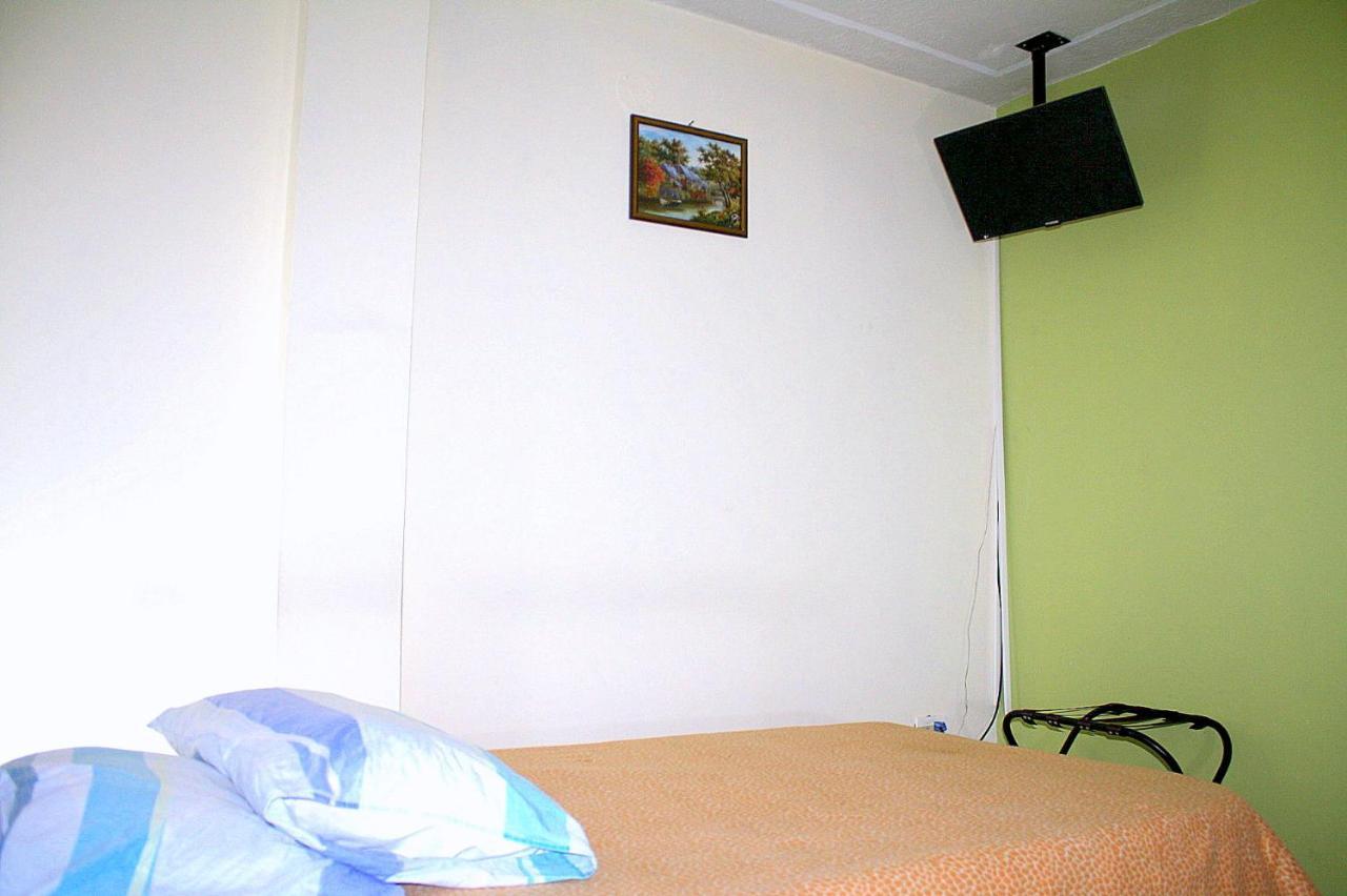 Hostel Casa Alb Bogota Exterior photo